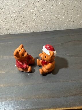 Cracker Barrel Bear Salt & Pepper Shakers NWT